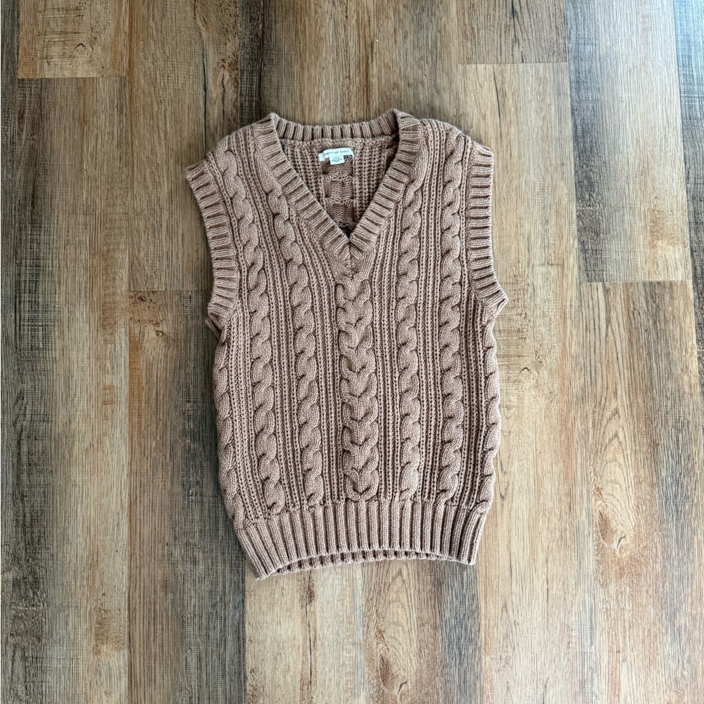 American Eagle Textured Tan V-Neck Cable Knit Sweater Vest Size Small